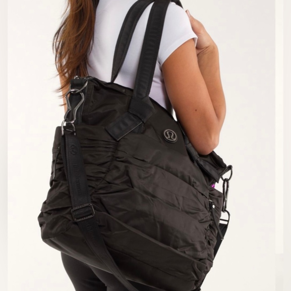 Lululemon Triumphant Tote Shoulder Bag - Black